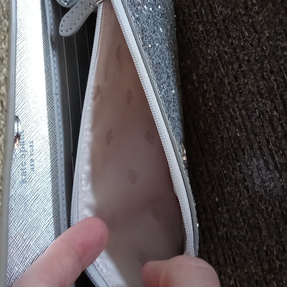 🆕️ 💎Kate Spade💎 - Jeweled Glitter "Tinsel" Medium Flap Phone Wristlet - Picture 13 of 14